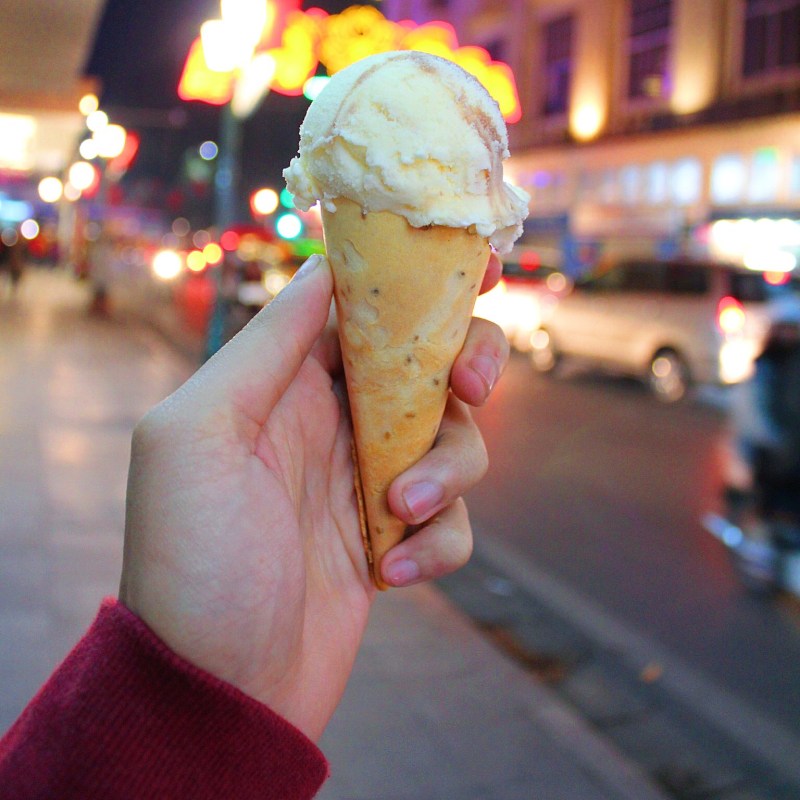 Hit Tràng Tiền Road and refresh yourself with the  its ice-cream.