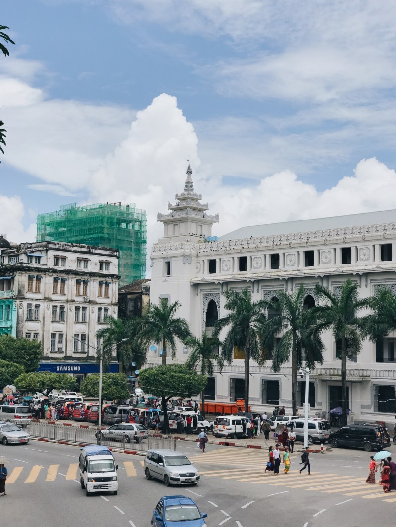 Những gam màu Yangon, 24 giờ Yangon's colorful shades, 24 hours Venturology Lý Thành Cơ
