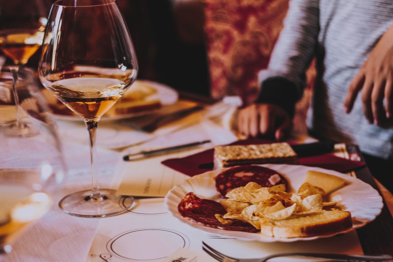 Tuscany wine tasting