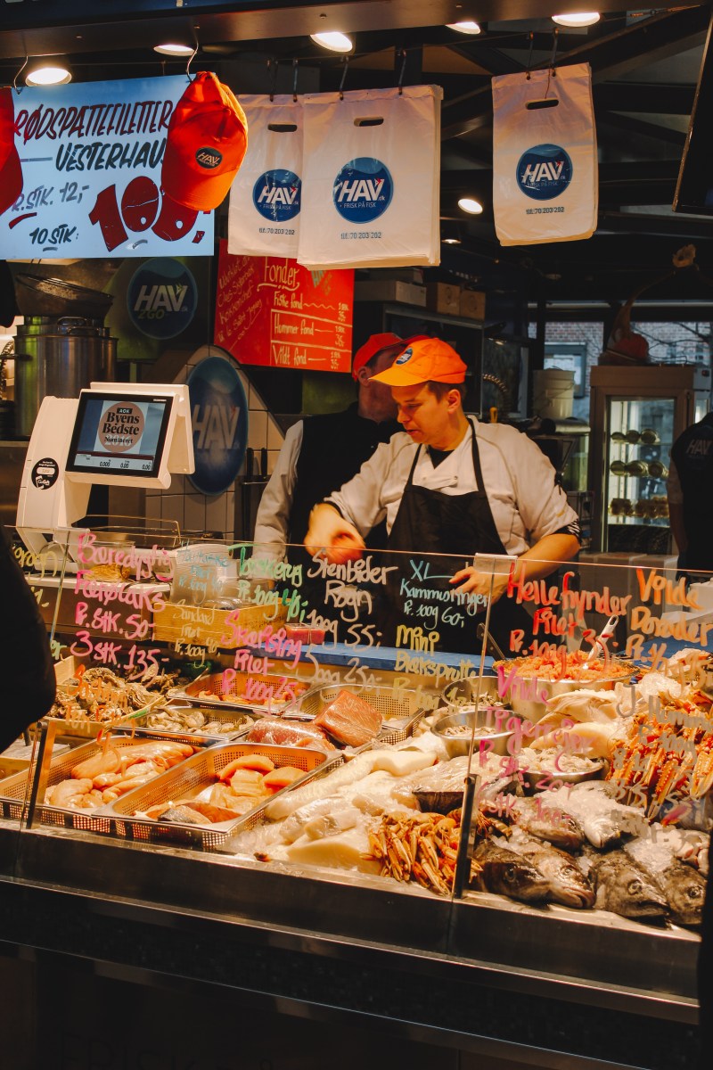 Khu đồ tươi tại Torvehallnerne Copenhagen