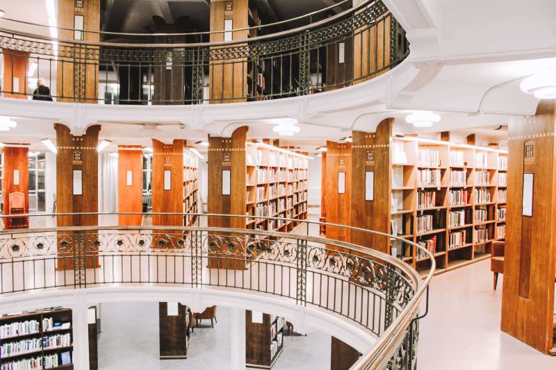 National Library of Finland bên trong thư viện
