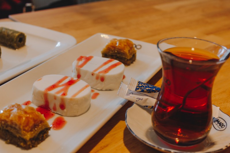 Kem MADO và Trà Thổ Nhĩ Kỳ