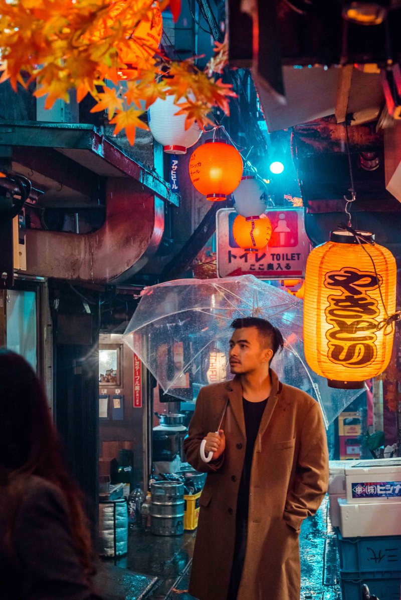 Piss Alley Tokyo Ly Thanh Co 1